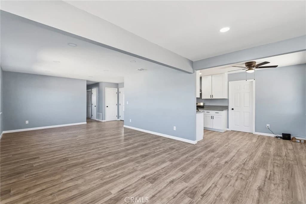 937 E Elizabeth St — property photo 7