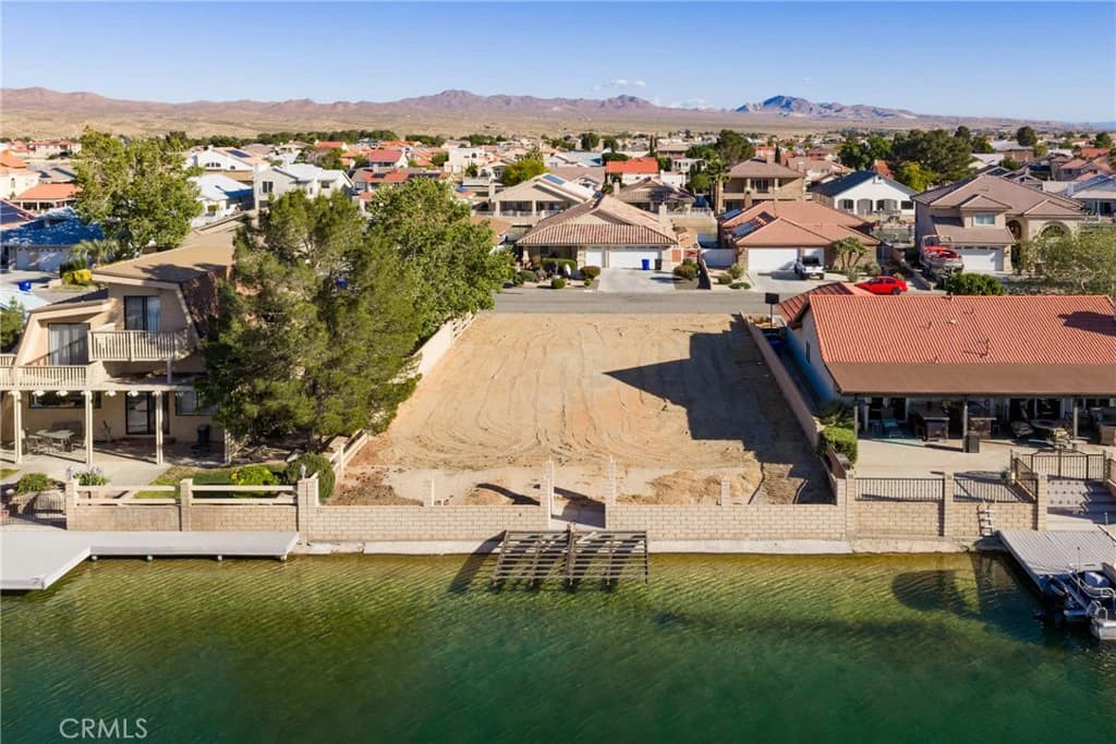 14396 Jamaica Ln — property photo 1